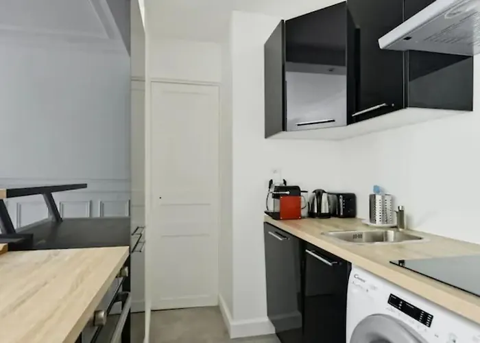 Entier A Montmartre Pour 4 * Paris